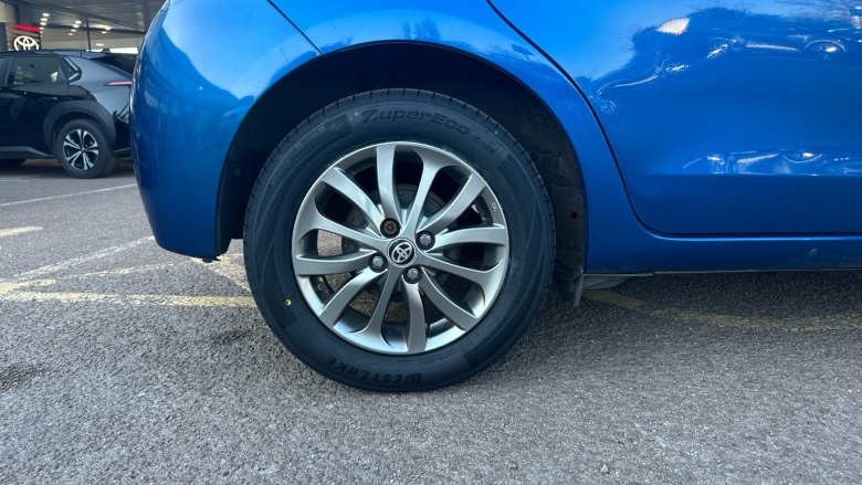 Toyota Yaris 1.33 VVT-i Icon 5dr Petrol Hatchback